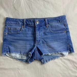 American Eagle Jean Shorts! Really cute and in Great condition!